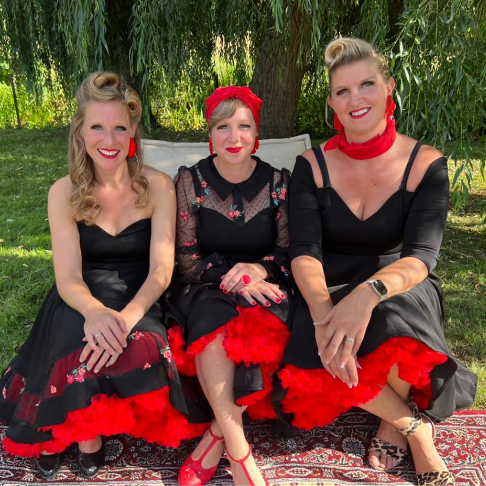 Les Petti Belles